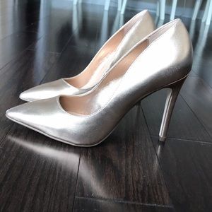 Brand new rose gold heels
